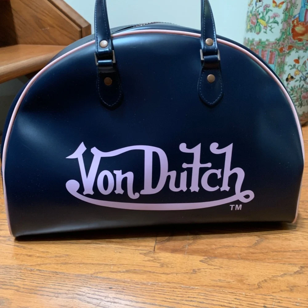 Von Dutch Bowling Bag - Vintage - Blue & Pink NWOT - Picture 3 of 10
